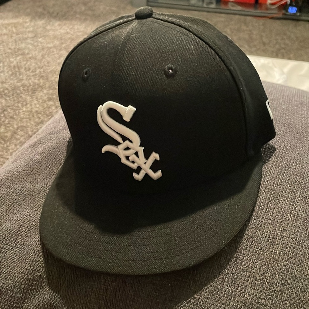 Fitted hat
